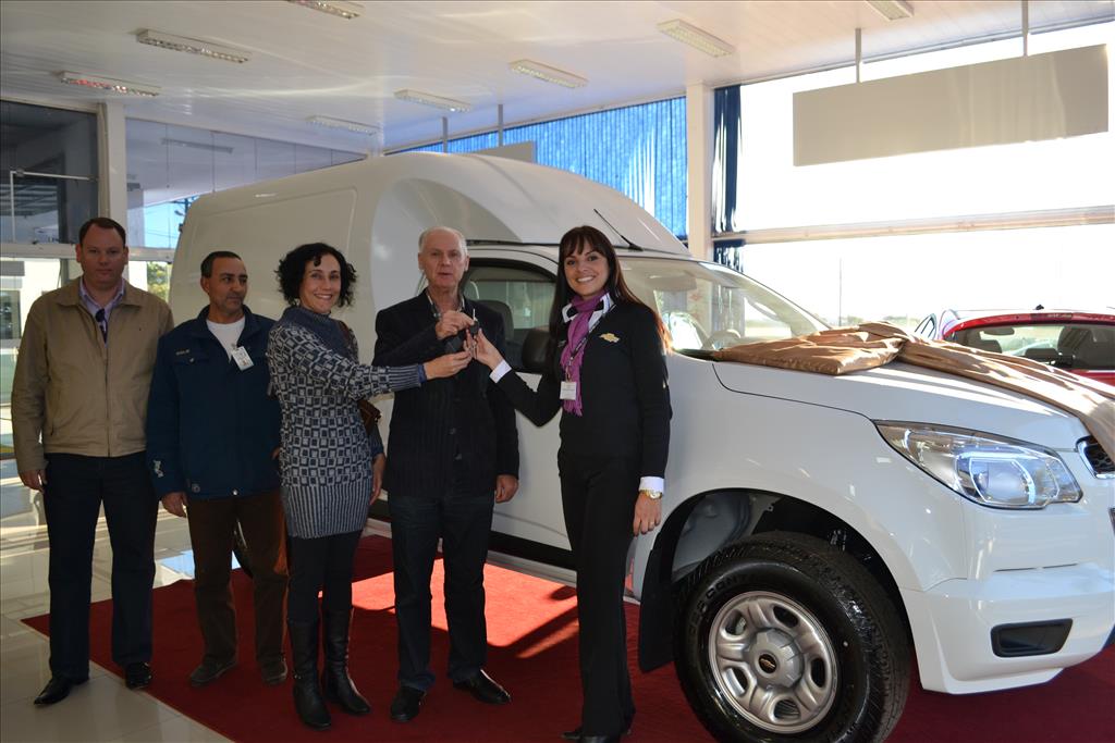 Veículo será utilizado para ampliação do Banco de Alimentos